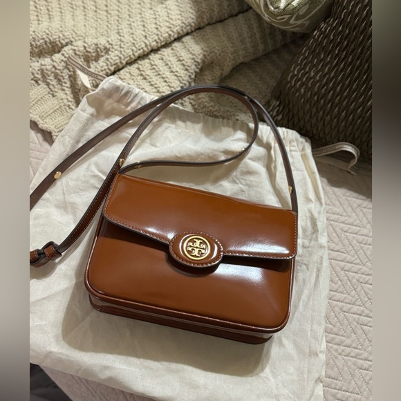 Tory Burch ROBINSON SPAZZOLATO CONVERTIBLE SHOULDER BAG - Picture 2 of 14